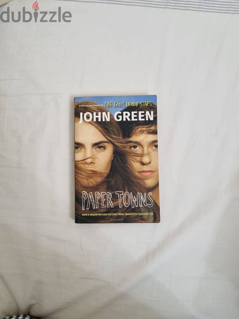 PAPER TOWNS BOOK FOR SALE 0