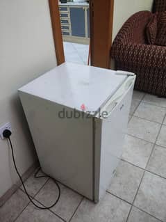 TCL Small refrigerator 0