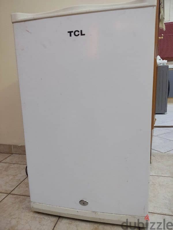 TCL Small refrigerator 2