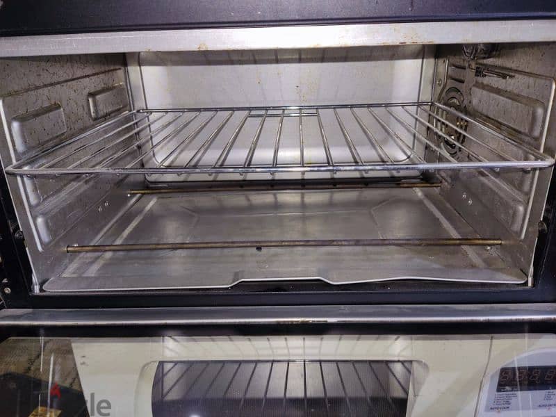 Grill Oven, Everything Good Working Condition 1