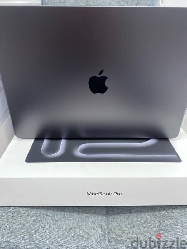 Used MacBook Pro 16inch M3 Max 48GB 1TB 4