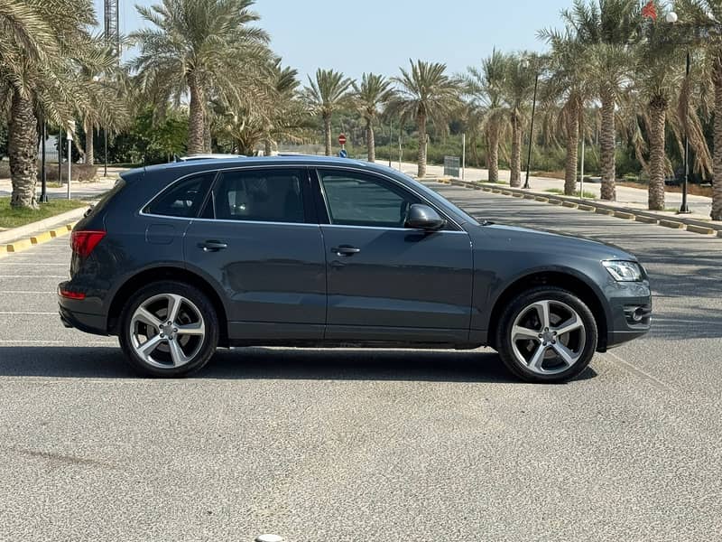 Audi Q5 2011 grey 2