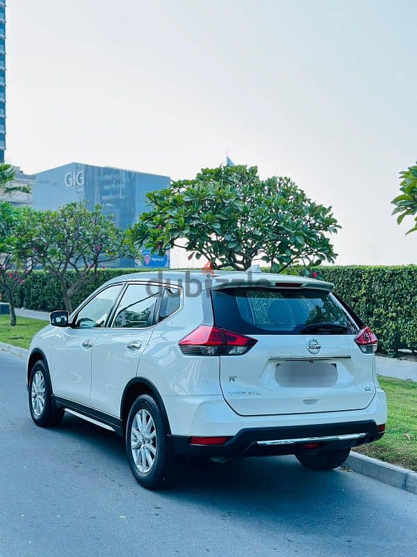 Nissan X-Trail 2019 model. single owner. Pass & insur till October-2025 6