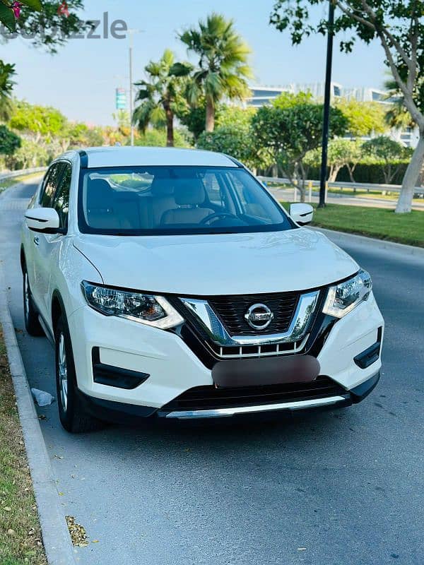 Nissan X-Trail 2019 model. single owner. Pass & insur till October-2025 12