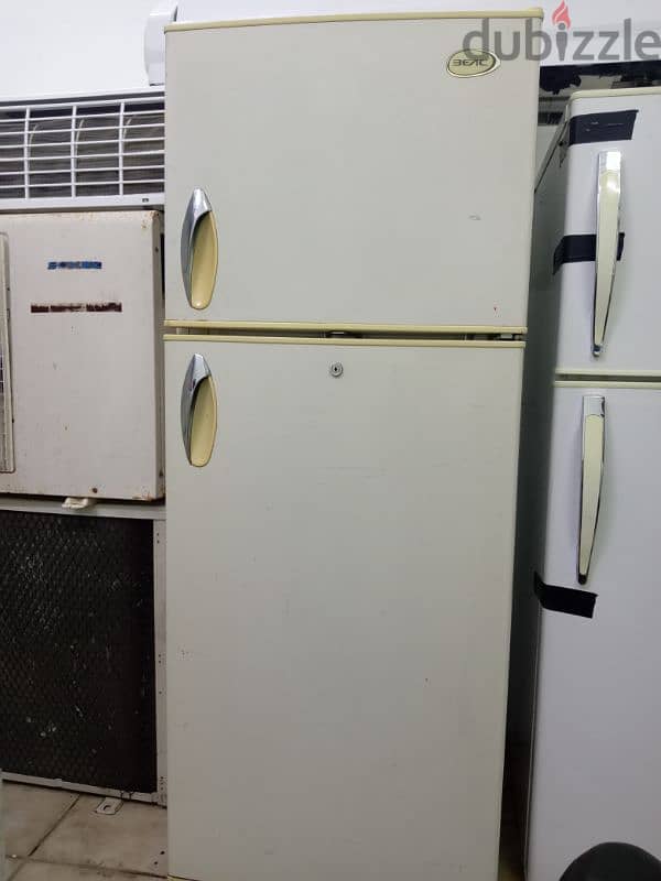 Good condition second hand fridge with warranty 0