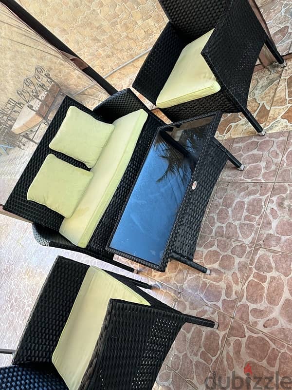 furniture in excellent condition 16