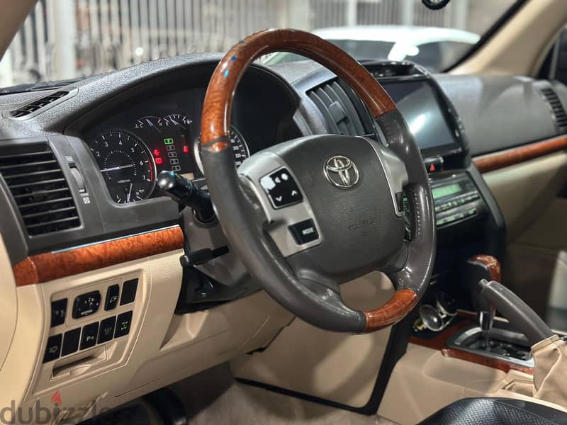 Toyota Land Cruiser 2013 GXR V8 4