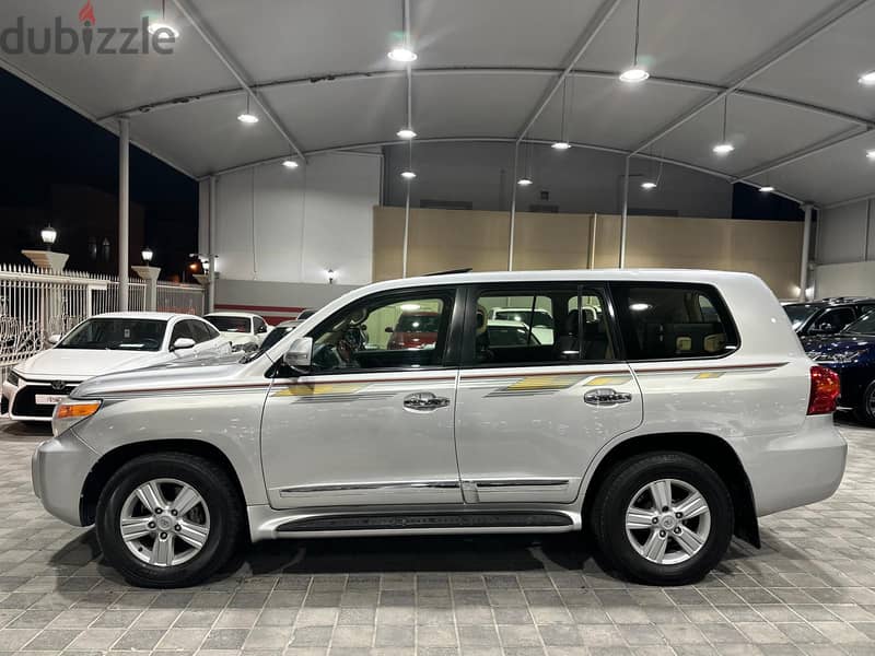 Toyota Land Cruiser 2013 GXR V8 10