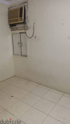 studio flat in souq muharraq 0