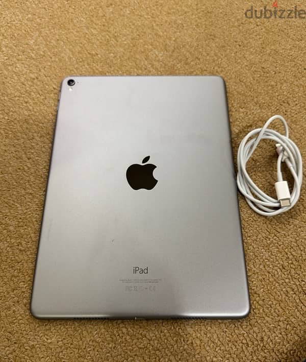 Apple iPad Pro 9.7 32gb TrueTone like new 1