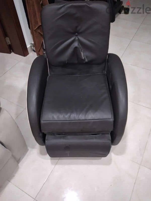 OSIM FOOT AND BODY MASSAGE CHAIR 2