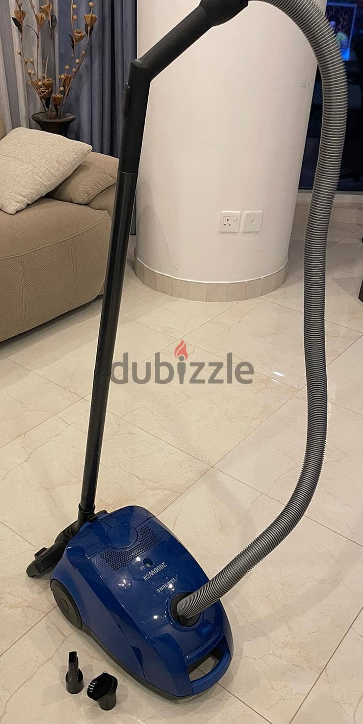 Samsung Vacuum Cleaner 2200W, Same like new 2