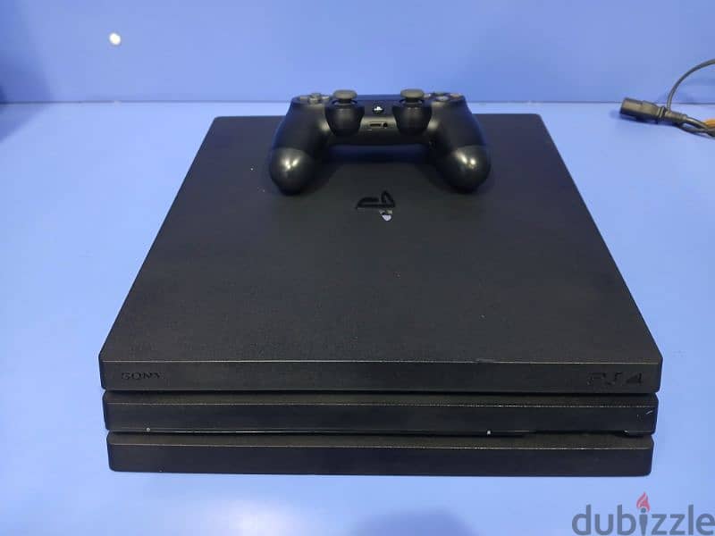 PS4 Pro 1 TB available 8