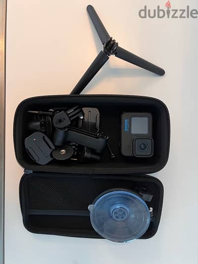 GoPro Hero 11 Black + SD card + Accessories