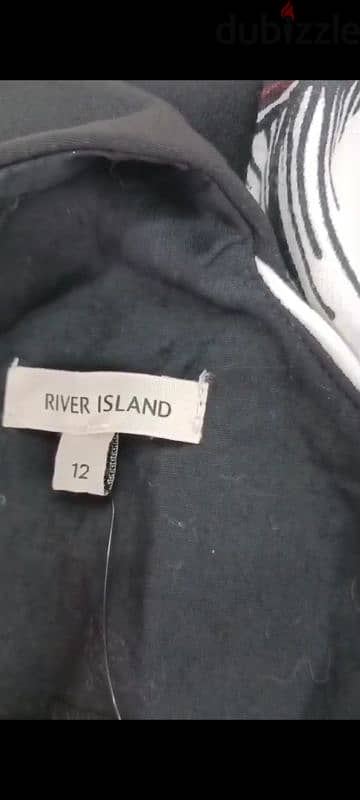 فستان أوروبي غير مستعمل  ماركة *river island 4