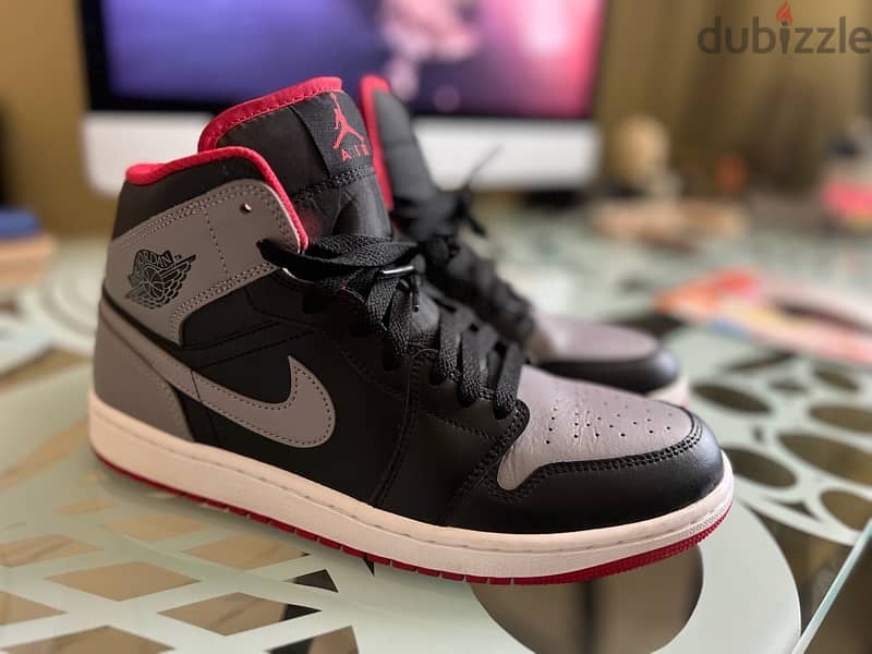 almost brand new Jordan’s 1s size 42.5 euro 1