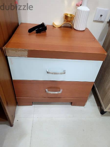 3 small & medium sized table with drawers 2