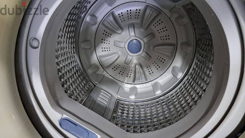 For sale. Samsung. Washing Machine fully autocratic. 9. kg. 3