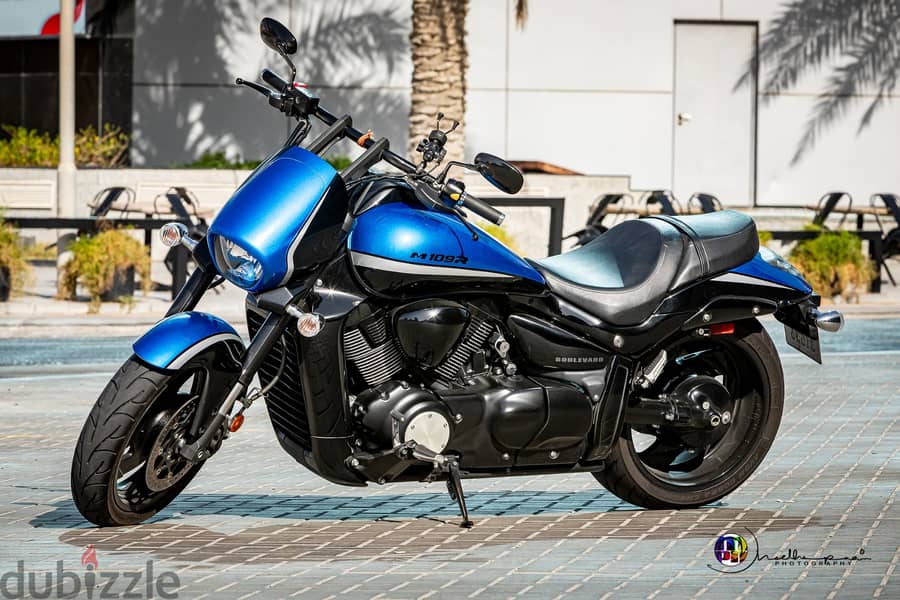 2023 Beautiful Blue BOULEVARD M109R Boss 1