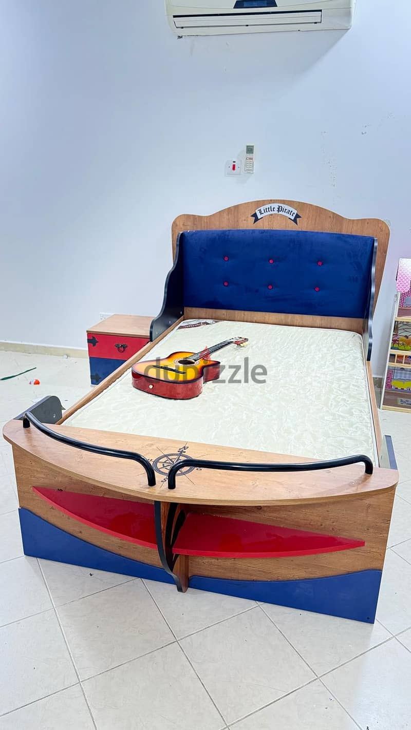 Baby boy bed in good condtion 2