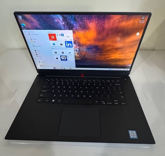 DELL XPS Laptop 15.6inch 16gb ram 500gb M. 2 like new 0