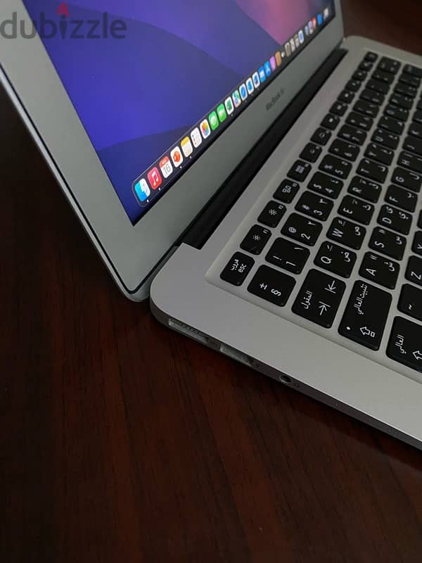 MacBook Air 13-inch 2017 4