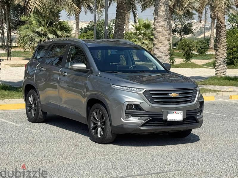 Chevrolet Captiva 2022 grey 0