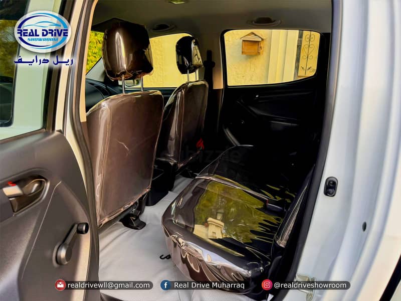 Isuzu D-Max 2020 Pickup & TOYOTA HIACE-HIGHROOF 13 Passenger 2019 7