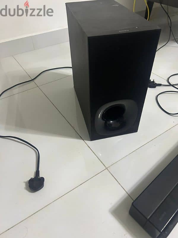 Sony home theater with two wireless rear speakers 3