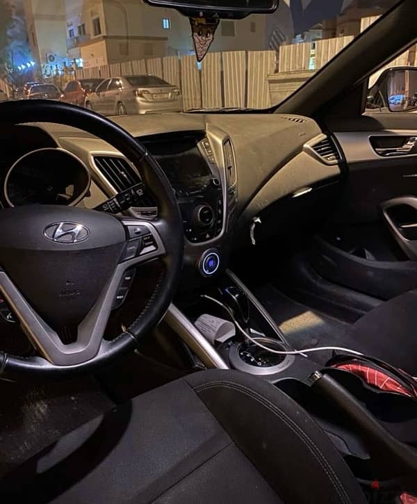 Hyundai Veloster 2017 GDI Full option for urgent sale 3