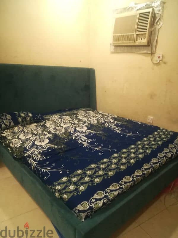 one bed king size for sale 0