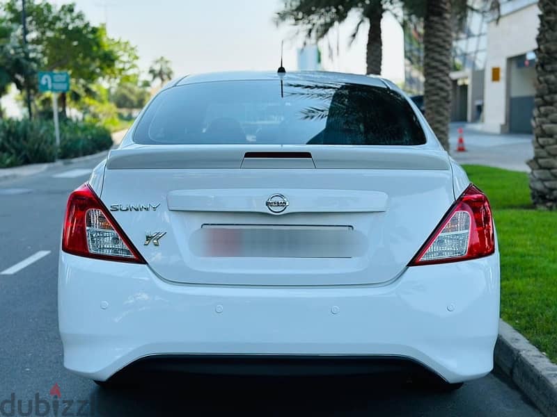 Nissan Sunny 2018 8