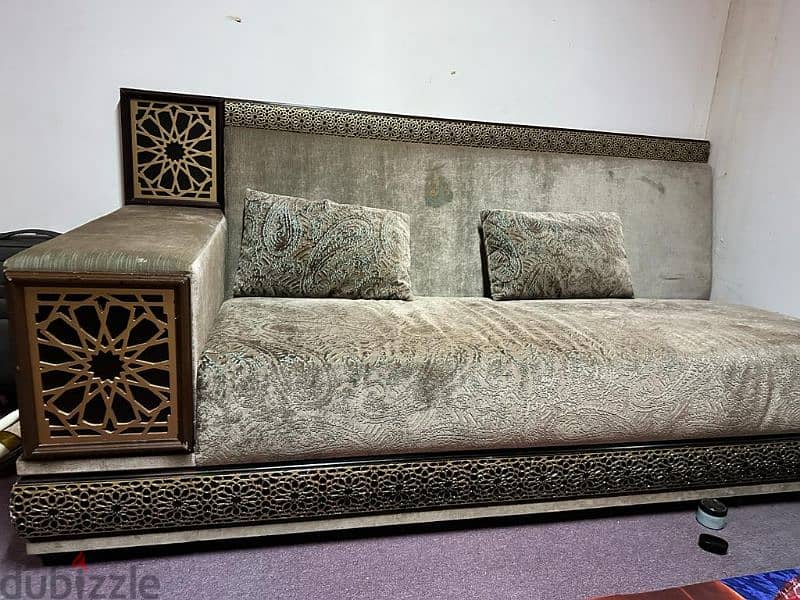 king size sofa for selling 0