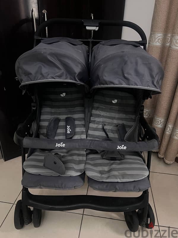 brand New JOIE Twins stroller 2