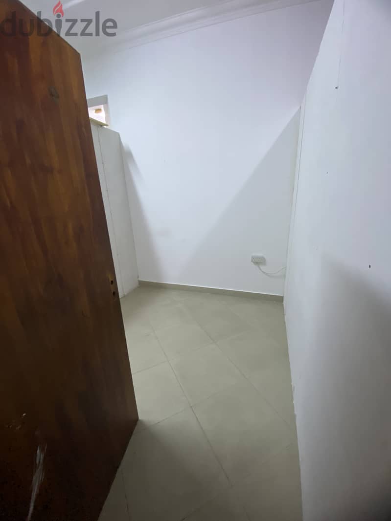 65Bd partition Roomfor rent for lady's 1