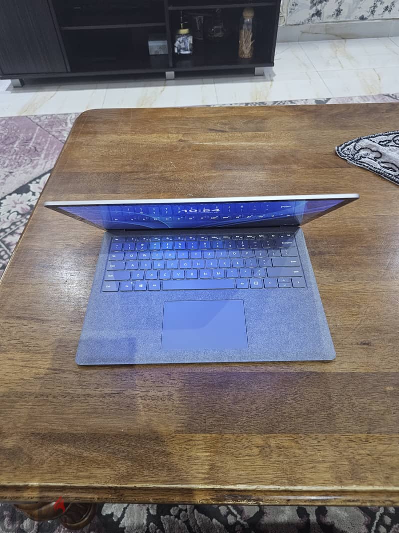 Microsoft Surface laptop core i7 16GB 512GB SSD 2