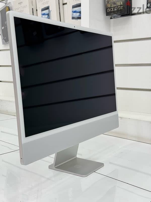 Apple iMac 24 inch M3 chip 512gb ssd 8gb ram with apple warranty 4