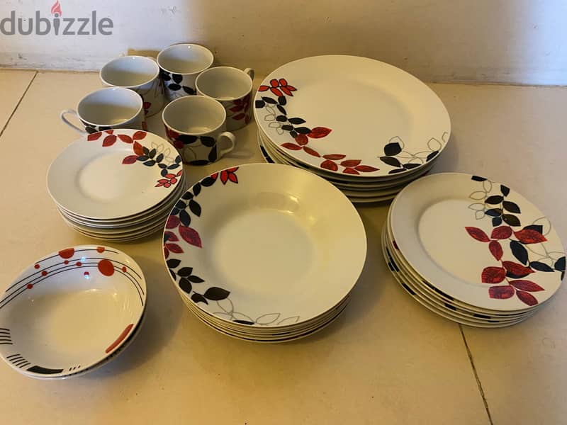 Beautiful 35-Piece Dinnerware Set – Just 7 BHD! 0