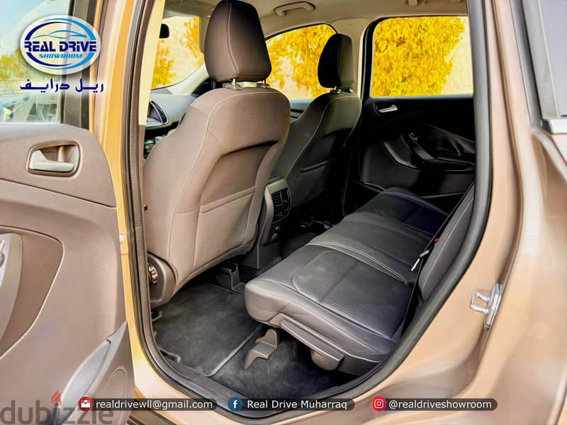 FORD ESCAPE SE Year-2019 Engine-2.5L V4 -Beige -68,000km 8