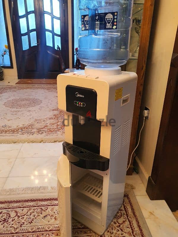 Midea Water Dispenser 1