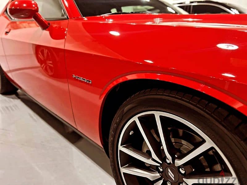 Dodge Challenger R/T 2022 V8 5.7L Hemi RWD 13,900 kms 4