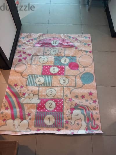 kids room carpet excellent condition