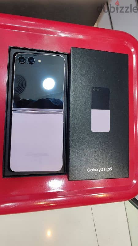 Samsung Galaxy flip 5 perfect condition 12 gb 256 0