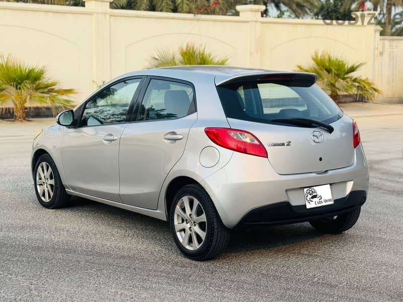 Mazda 2 2014 Hatchback 2