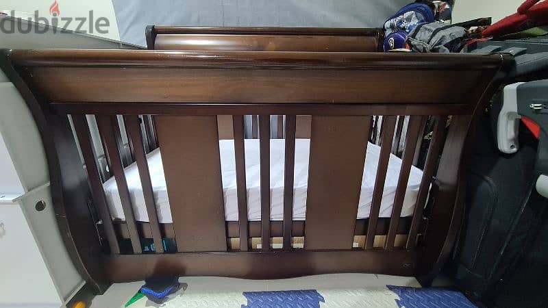 USED CRIB WITH MATTRESS 1