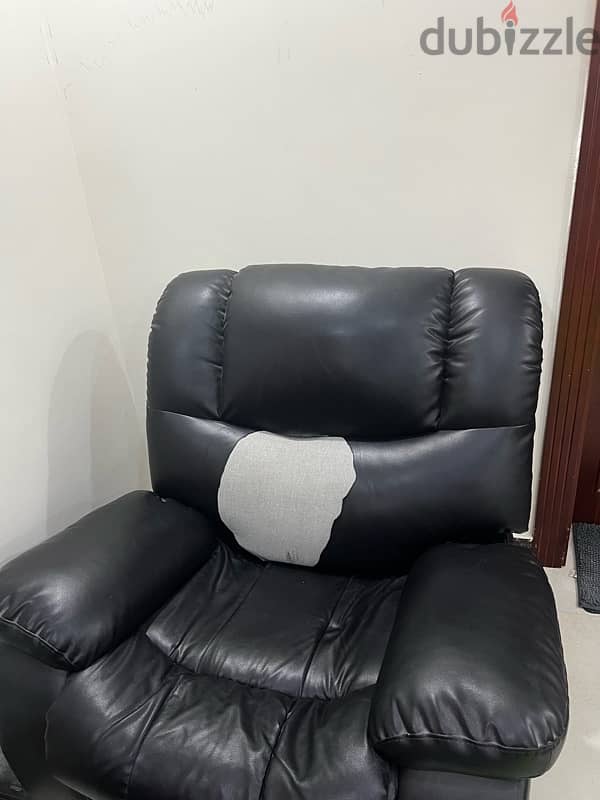 Recliner sofa single seater 1