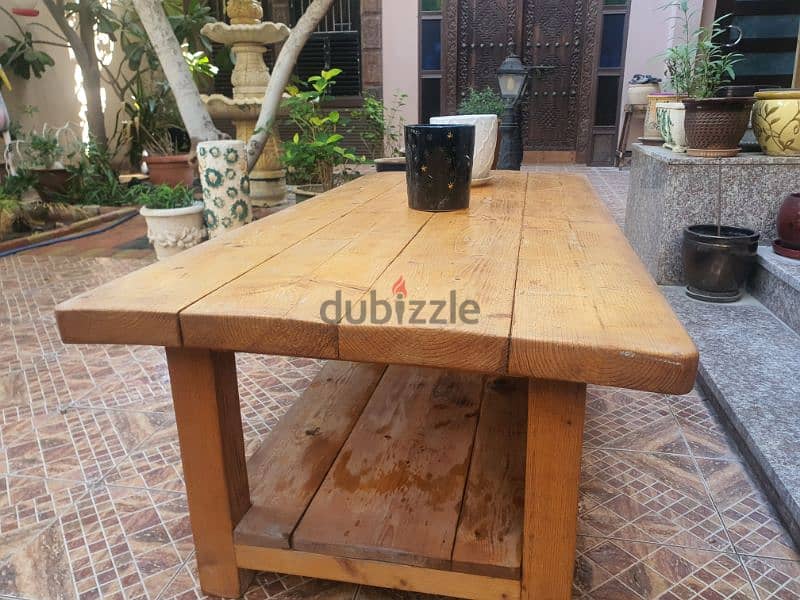 wooden table 0