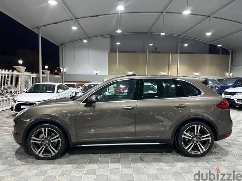 Porsche Cayenne 2012 12