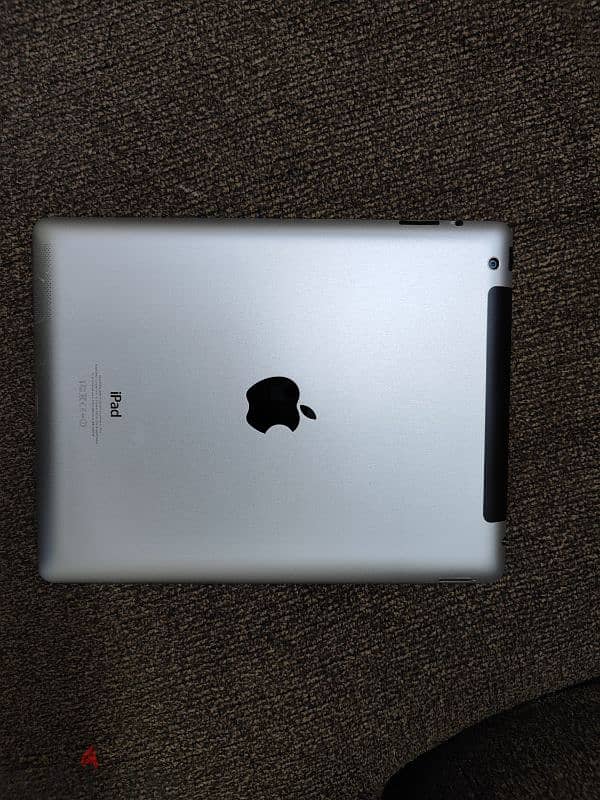 iPad 4 (wifi+Sim card) in excellent condition 1