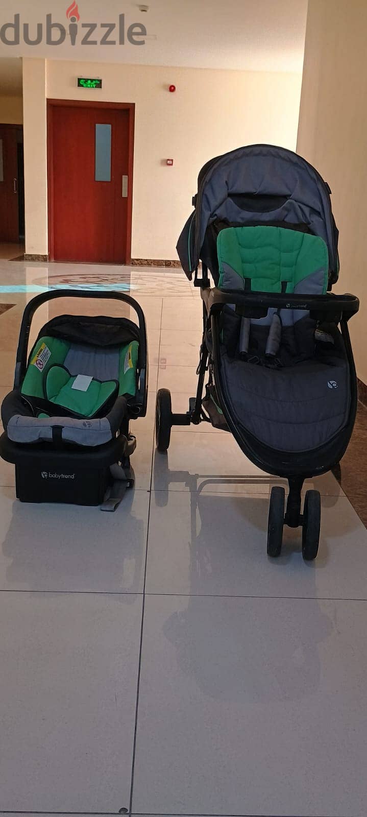 For sale baby stroller and car seat simple use very neat 0